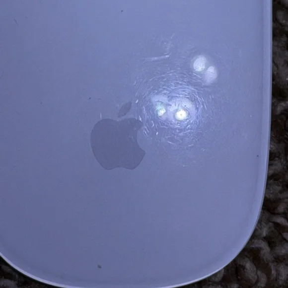 Apple Magic Mouse 2 Wireless Mouse - White (A1657) - Picture 2 of 4